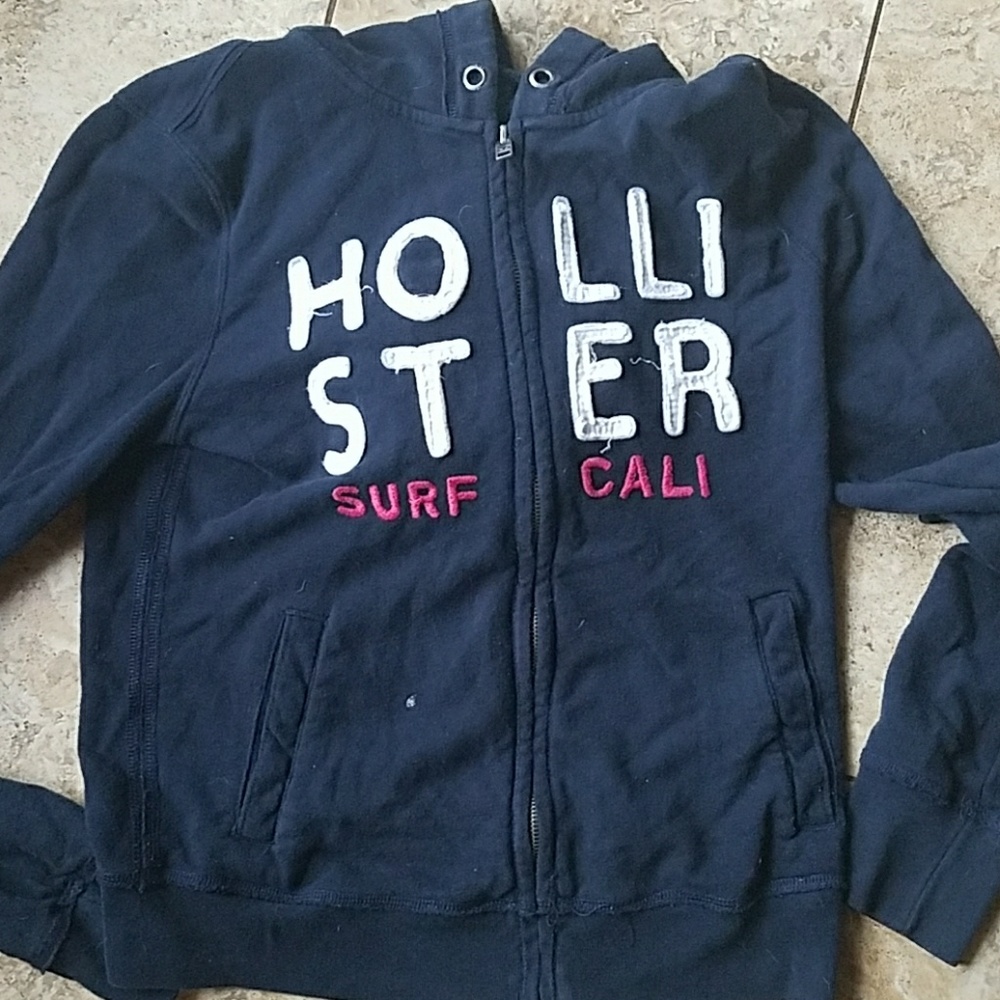 Large Hollister hoodie, navy.